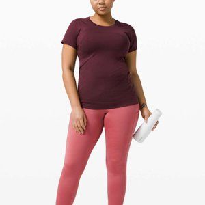 Lululemon Cassis Swiftly Tech 2.0 Short Sleeve Size 4